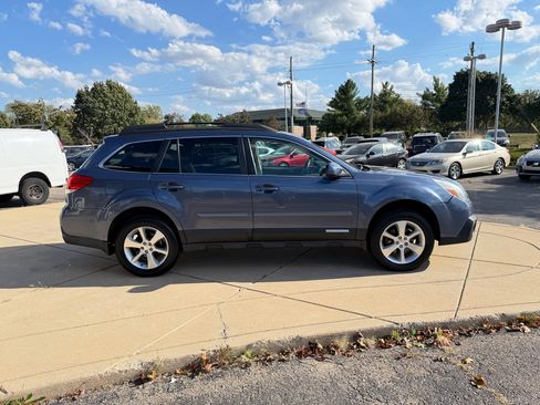 Used 2014 Subaru Outback 2.5i Limited w/ Moonroof Package image 4