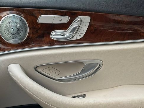 Certified 2019 Mercedes-Benz E 300 4MATIC image 35