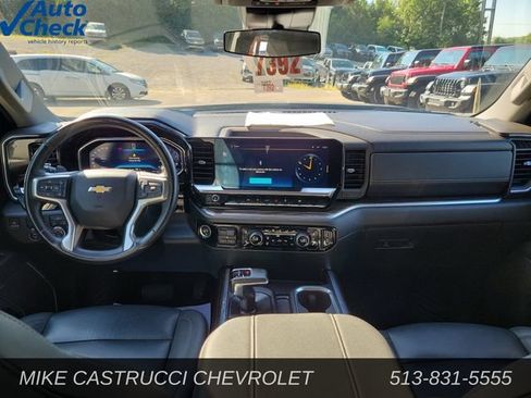 Used 2023 Chevrolet Silverado 1500 LT w/ Leather Package AWD/4WD image 10