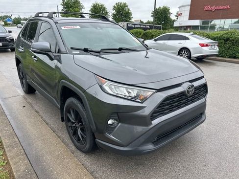 Used 2021 Toyota RAV4 XLE AWD/4WD image 2