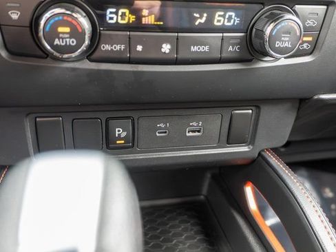 Used 2023 Nissan Frontier PRO-4X w/ Technology Package AWD/4WD image 27
