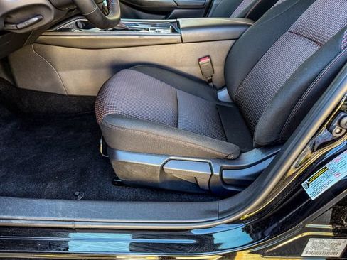 Used 2026 Nissan Sentra SR w/ Floor Mat Package FWD image 25