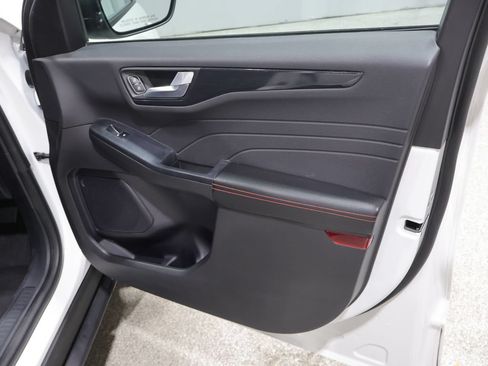 Used 2024 Ford Escape ST-Line AWD/4WD image 25