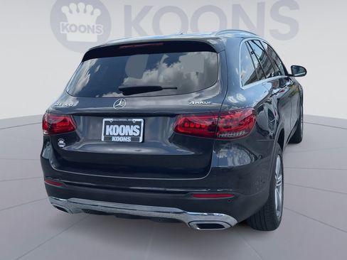 Used 2021 Mercedes-Benz GLC 300 4MATIC w/ Premium Package image 11