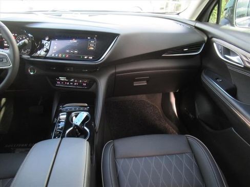 Used 2023 Buick Envision Avenir image 13