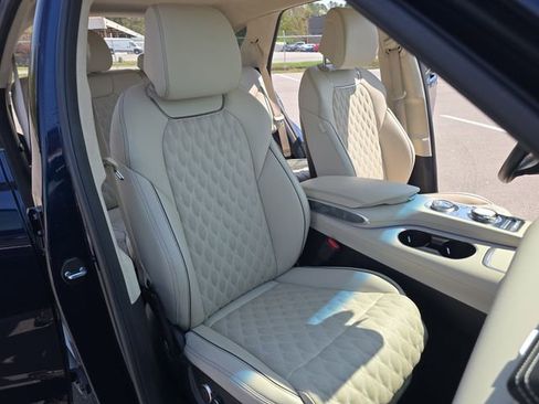 Used 2022 Genesis GV70 3.5T Sport w/ Sport Advanced Package image 10