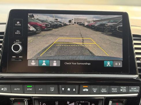 Used 2025 Honda Odyssey Sport-L image 43