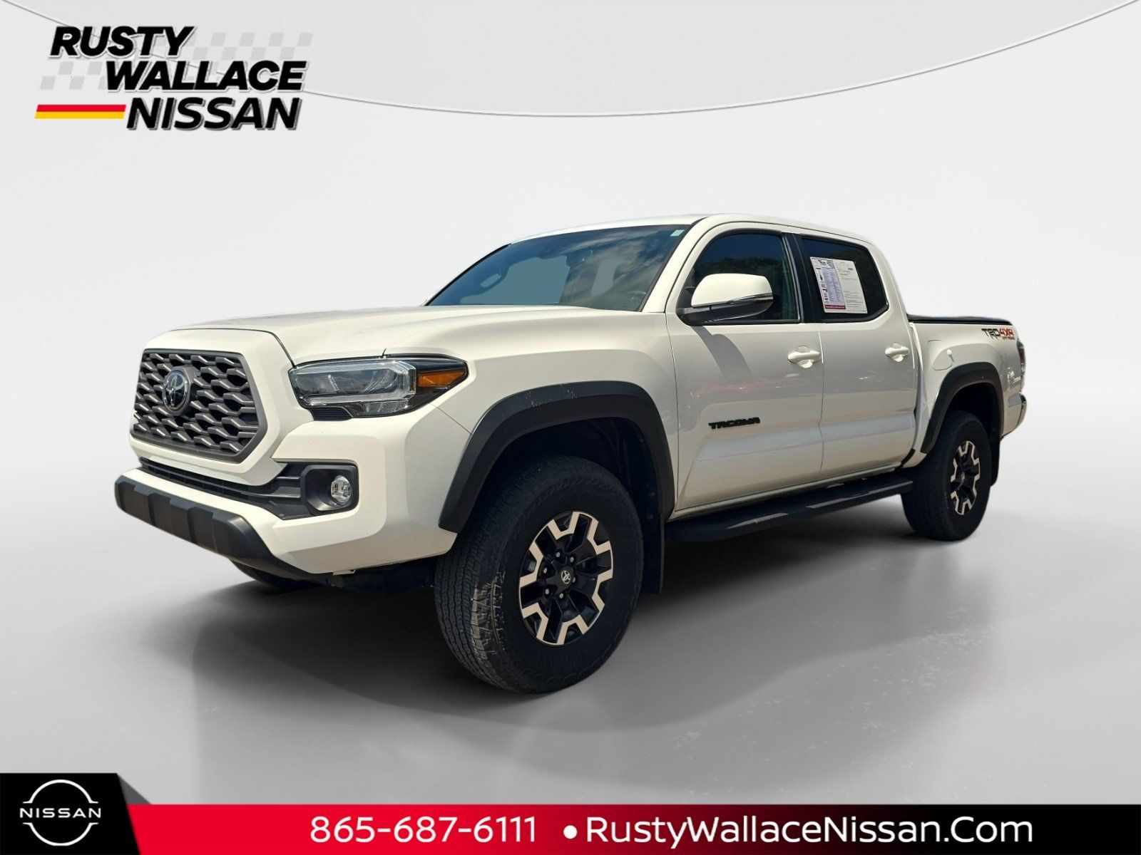 Used 2022 Toyota Tacoma TRD Off-Road AWD/4WD image 1