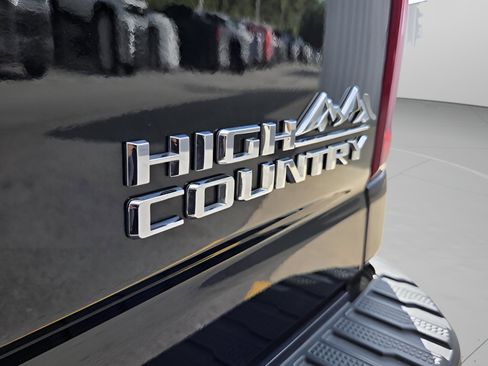 Used 2023 Chevrolet Silverado 2500 High Country w/ Z71 Off-Road Package AWD/4WD image 35