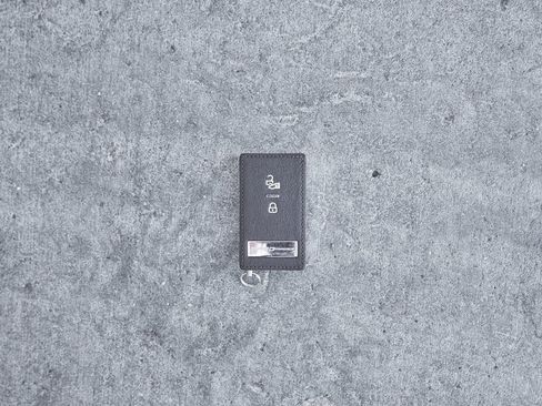 Used 2022 Ferrari SF90 Stradale image 79