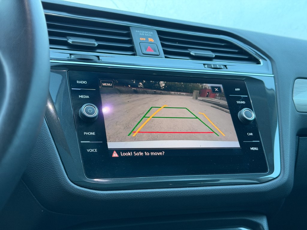 Used 2019 Volkswagen Tiguan SE w/ Panoramic Sunroof Package AWD/4WD image 18