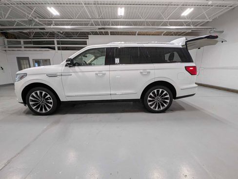 Used 2020 Lincoln Navigator Reserve w/ Luxury Package image 12