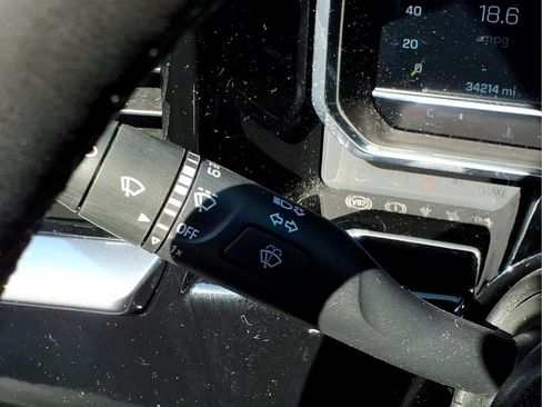 Used 2022 Chevrolet Silverado 1500 LT AWD/4WD image 19