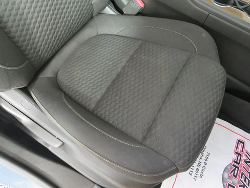 Used 2019 GMC Acadia SLE w/ LPO, Floor Liner Package FWD image 35