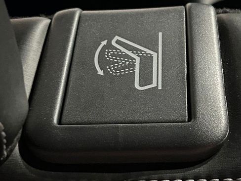 Used 2025 Ford Bronco Badlands AWD/4WD image 42