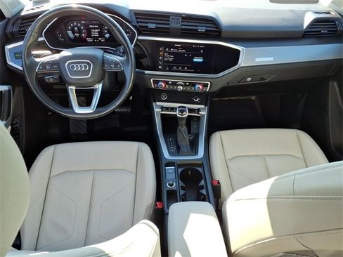 Used 2022 Audi Q3 2.0T Premium Plus w/ Premium Plus Package image 10