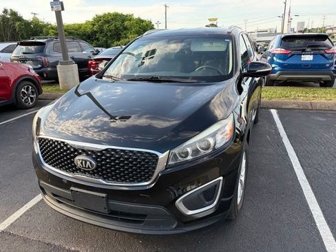 Used 2016 Kia Sorento LX AWD/4WD image 1