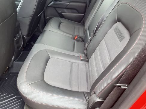 Used 2015 GMC Canyon SLE w/ All-Terrain Package image 21