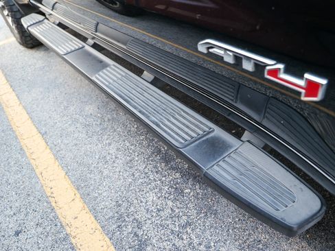 Used 2019 GMC Sierra 1500 AT4 w/ Off Road Performance Package AWD/4WD image 13