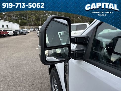New 2026 Ford F250 XL w/ XL Chrome Package image 12