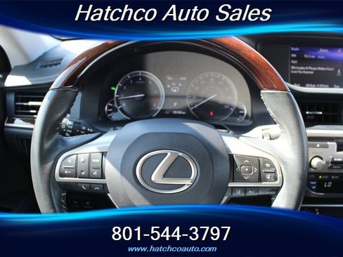 Used 2018 Lexus ES 350 w/ Navigation System Package FWD image 22
