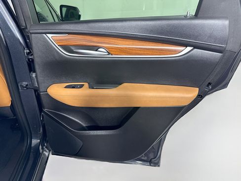 Used 2022 Cadillac XT5 Premium Luxury w/ Technology Package image 28