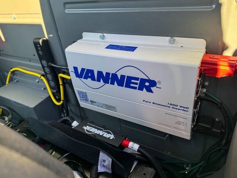 Used 2024 Ford E-Transit Low Roof image 28