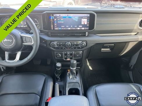 Used 2024 Jeep Wrangler High Altitude AWD/4WD image 15