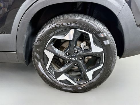 Used 2026 Kia Seltos EX FWD image 29