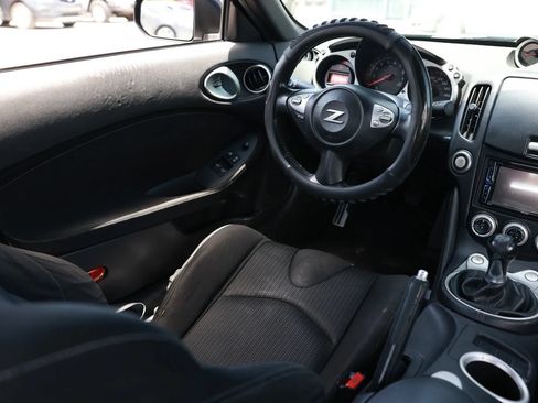 Used 2014 Nissan 370Z Coupe RWD image 12