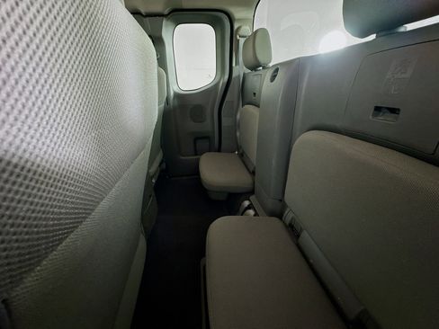 Used 2019 Nissan Frontier S RWD image 23