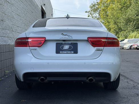 Used 2019 Jaguar XE Premium AWD/4WD image 15