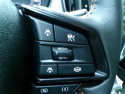 Used 2024 Subaru Crosstrek 2.5i Limited w/ Crosstrek Mirror Package AWD/4WD image 31