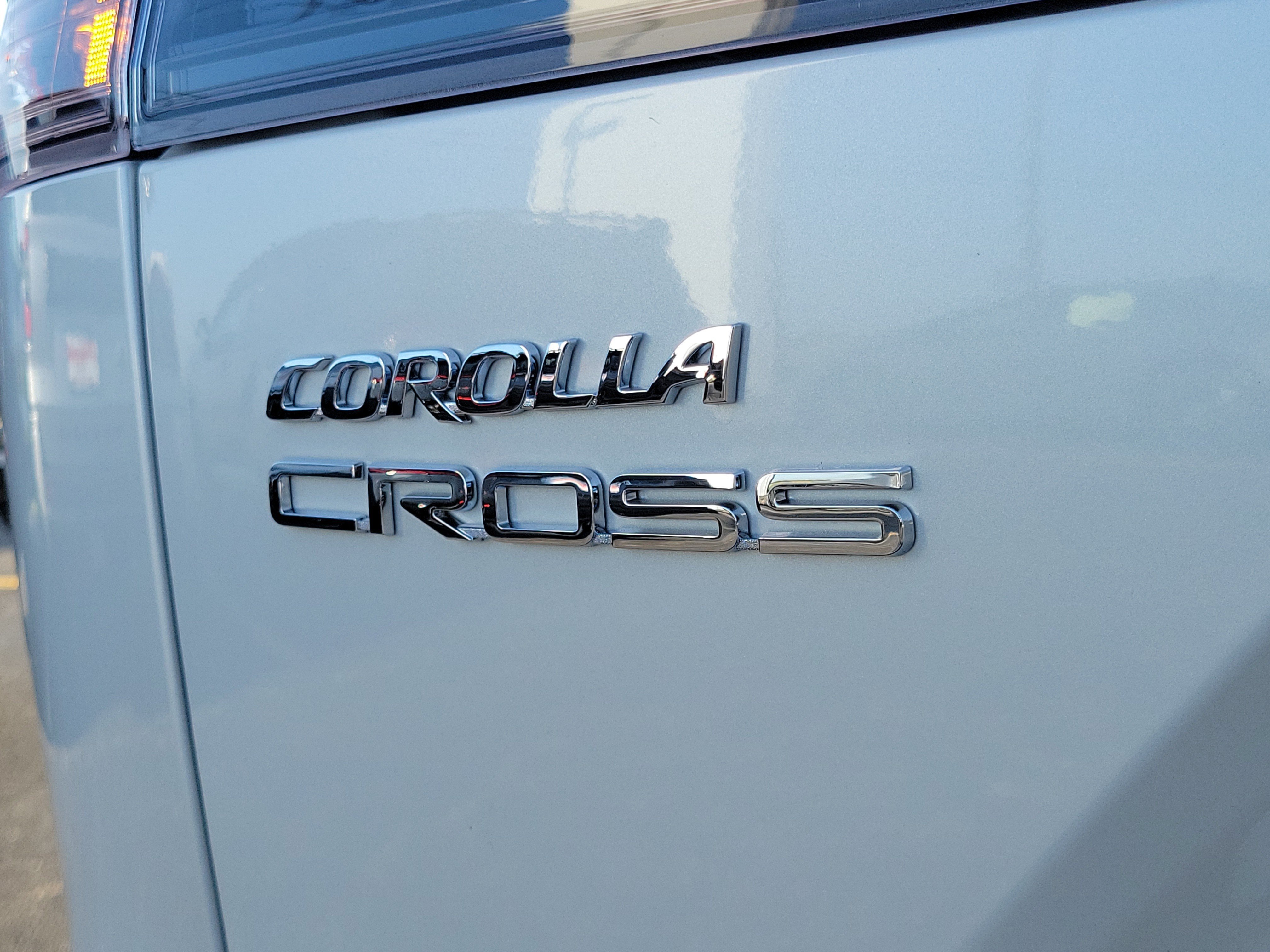 New 2026 Toyota Corolla Cross LE w/ Moonroof Package AWD/4WD image 6
