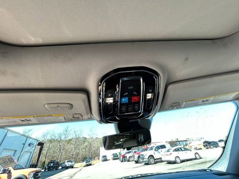 Used 2021 Jeep Grand Cherokee L Overland w/ Luxury Tech Group IV image 33