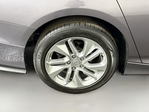 Used 2019 Honda Accord LX image 33