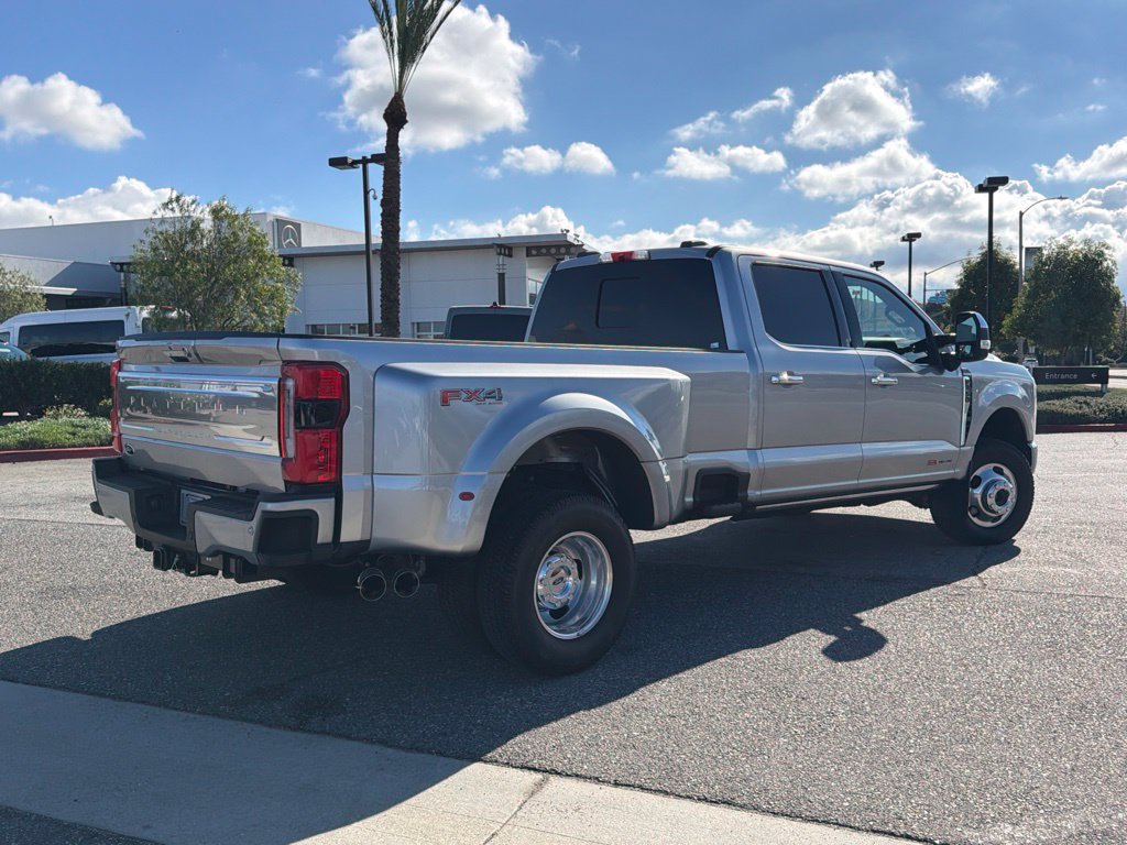 Used 2024 Ford F350 Platinum AWD/4WD image 7