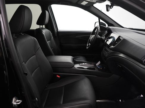 Used 2024 Honda Passport EX-L image 11