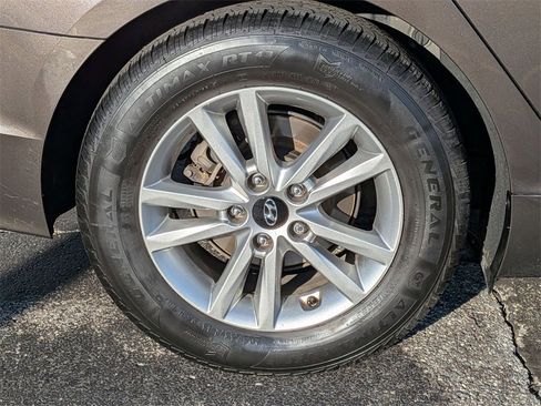 Used 2015 Hyundai Sonata SE image 22