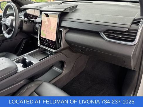 Used 2024 GMC Acadia Elevation w/ Luxury Package FWD image 29