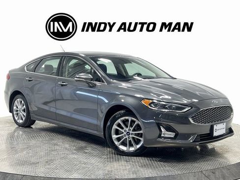 Used 2020 Ford Fusion Energi Titanium image 2