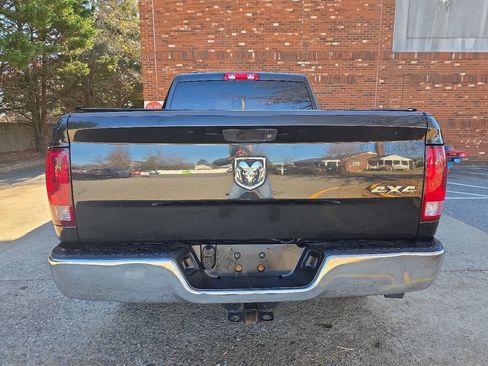 Used 2017 RAM 1500 ST w/ SXT Appearance Group image 4