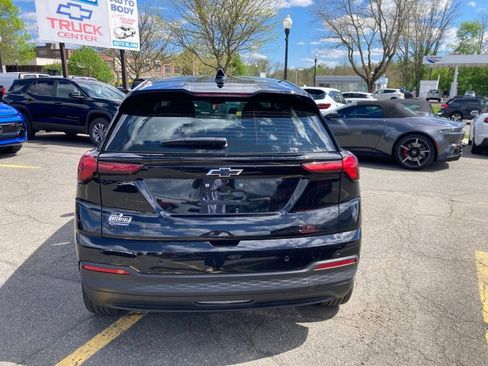 New 2027 Chevrolet Bolt LT w/ Comfort Package FWD image 6