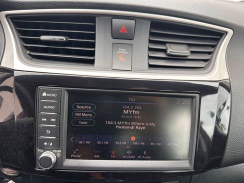 Used 2019 Nissan Sentra SR FWD image 14