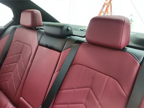 Used 2025 BMW 540i xDrive image 31