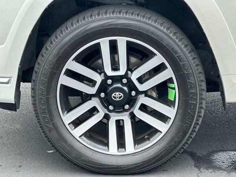 Used 2023 Toyota 4Runner Limited AWD/4WD image 32