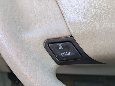 Used 2004 Chevrolet Impala w/ Preferred Equipment Group image 21