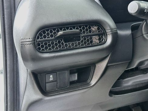Used 2024 Honda HR-V LX image 10