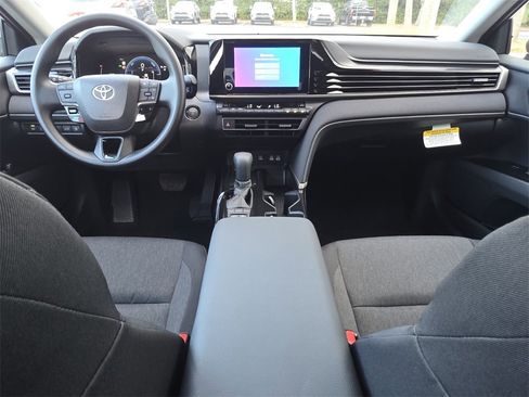 New 2026 Toyota Camry LE image 5