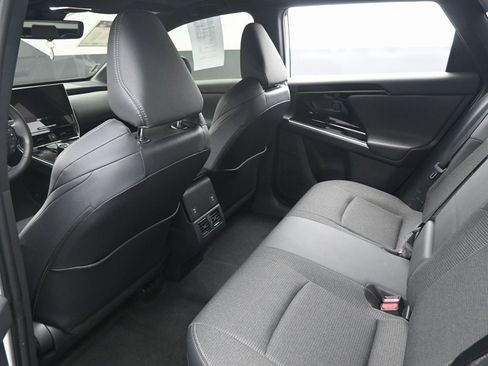 Used 2023 Toyota bZ4X XLE image 28